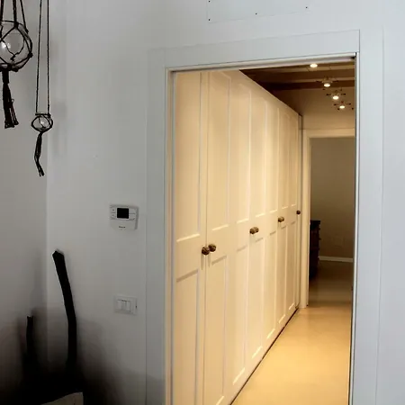 Vanilla Apartment *